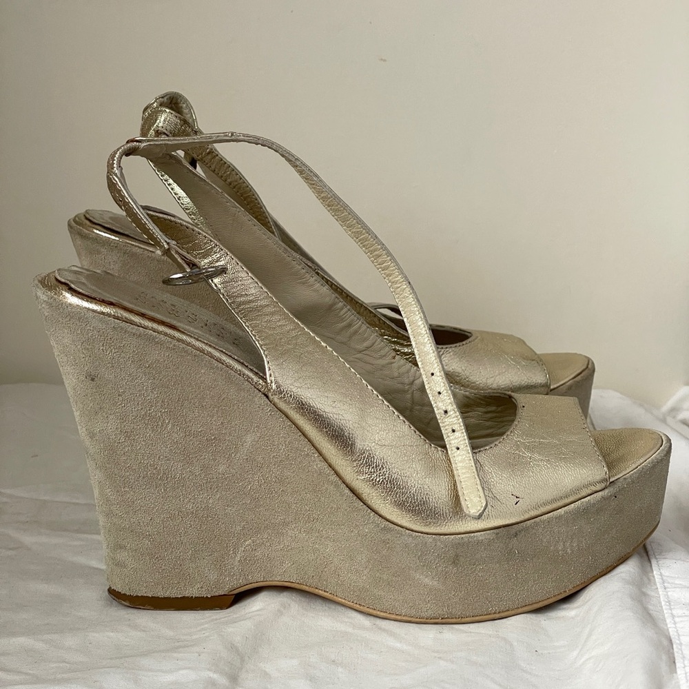 Barneys New York Italy Suede Ankle Strap Platform Wedge Sandals Gold 6 Vintage